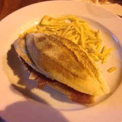 Maríacastaña Tapas - Serranito de pollo.