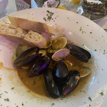 The Dive Oyster Bar - Steam clams and mussels - Southern Near Me - Irvine, California The Dive Oyster Bar - Steam clams and mussels - Southern Near Me - Irvine, California