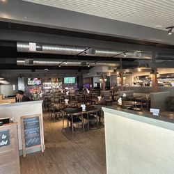 Sidetrack Bar + Grill