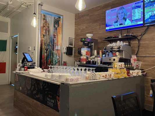 Green Bar & Kitchen - Galt Mile by null