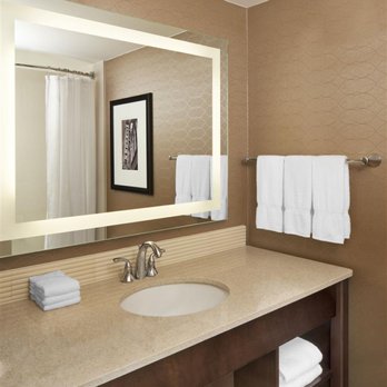 Sheraton Ann Arbor Hotel - Standard Bathroom - Hotels Near Me - Ann Arbor, Michigan Sheraton Ann Arbor Hotel - Standard Bathroom - Hotels Near Me - Ann Arbor, Michigan