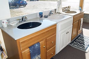 H & B Plumbing & Heating Logo