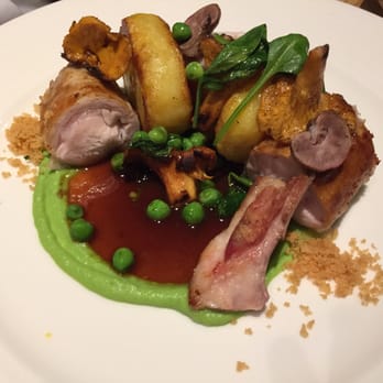 Atelier red & wine - Rabbit with potatoes and pea purée - Restaurants Near Me - Prague, Puerto Rico