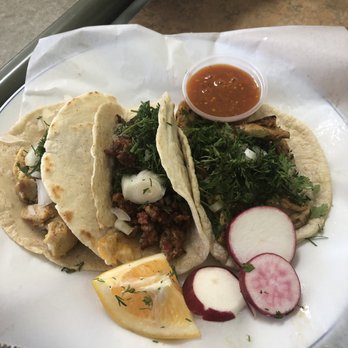 Emma's Taqueria - Chicken tacos and al pastor tacos - Mexican Near Me - Madera, California Emma's Taqueria - Chicken tacos and al pastor tacos - Mexican Near Me - Madera, California