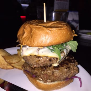 Paragon Bar & Grill - Hah! What you got? Didn't think so....double fun - Bars Near Me - Northridge, California