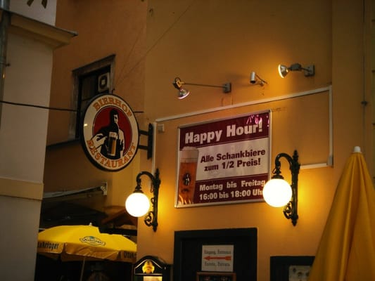 BIERHOF - Updated July 2025 - 39 Photos & 26 Reviews - Naglergasse 13 ...