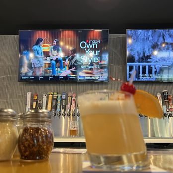 Hive 435 Tap House - Whisky Sour with Toki Santori Whisky- if you haven't tried Japanese Whisky, it's a nice clean shot - Pizza Near Me - St George, Utah