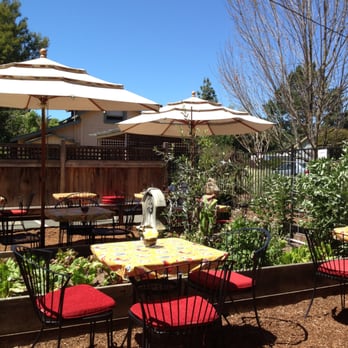 Sonoma's Best - Almost don't want to post this picture of their wonderful back patio. Hope it's not too crowded next time I go! - Delis Near Me - Sonoma, California Sonoma's Best - Almost don't want to post this picture of their wonderful back patio. Hope it's not too crowded next time I go! - Delis Near Me - Sonoma, California