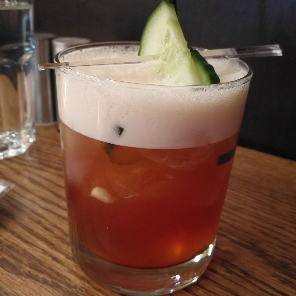 Saloon Bistro Bar - Williamsburg - Bars Near Me - Montreal, Quebec