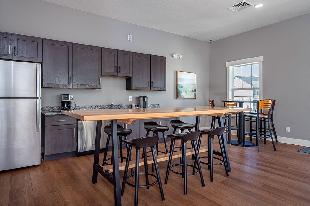 MEADOW CREEK FLATS Updated September 2024 110 Photos 8669 Thrifty