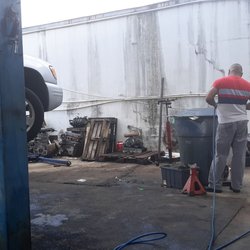 Mingo's Auto Repair - Ruben working on my car