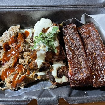 Burnt Bbq & Tacos - 2+2 meat combo (ribs and pulled pork) and added the pork belly burnt ends - Barbeque Near Me - Plano, Texas