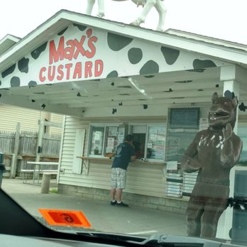 Max's Custard - Front view - Ice Cream & Frozen Yogurt Near Me - Seneca Falls, New York
