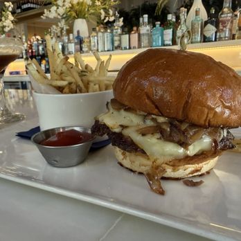 The Finch - Burger - New American Near Me - Dallas, Texas The Finch - Burger - New American Near Me - Dallas, Texas