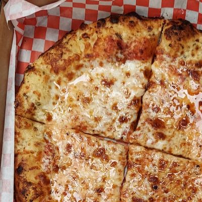 Hot Rod Willy’s Pizza by null