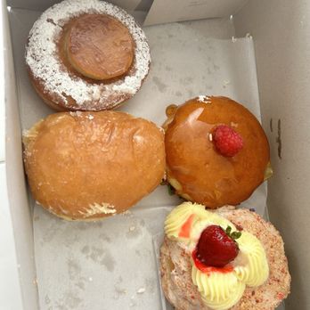 Friendly Donuts - Donuts Near Me - Orange, California Friendly Donuts - Donuts Near Me - Orange, California