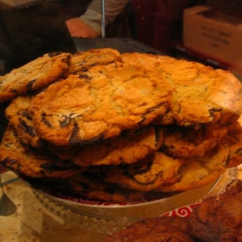 Jacques Torres Chocolate - Chocolate Chip Cookie - Chocolatiers & Shops Near Me - Brooklyn, New York Jacques Torres Chocolate - Chocolate Chip Cookie - Chocolatiers & Shops Near Me - Brooklyn, New York