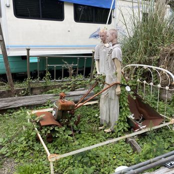 Time Capsule Antiques and More - Random finds out front - Antiques Near Me - Depoe Bay, Oregon