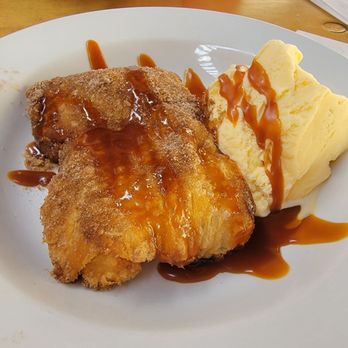 Prohibition Brewing - Peach cobbler with vanilla ice cream - American Near Me - Vista, California