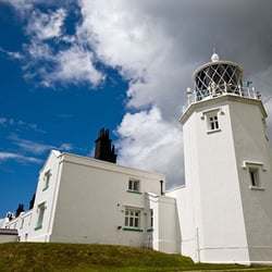 The Top House Inn - Just a short walk down to The Lizard Lighthouse