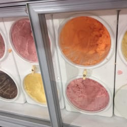 Hong Kong Buffet Sushi Hibachi Lounge - 7 Flavors of ice cream!