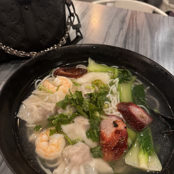 Noodleholics - House Wonton / 本樓雲吞麵 with rice noodles - Noodles Near Me - Tucson, Arizona