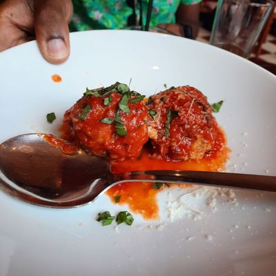 B.B. Italia Bistro & Bar by null