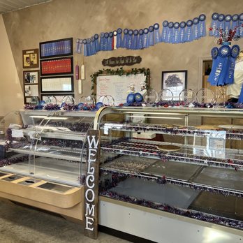 Lisa's Pie Shop - a display of baked goods - Bakeries Near Me - Atlanta, Indiana Lisa's Pie Shop - a display of baked goods - Bakeries Near Me - Atlanta, Indiana