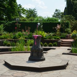 Parc Tournay Solvay - Markus Hofer, Rose Oil, installation view Tournay Solvay Parc copyright EES
