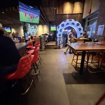 Social House Arlington - Inside - Bars Near Me - Arlington, Texas Social House Arlington - Inside - Bars Near Me - Arlington, Texas