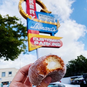 Leonard's Bakery - Coconut - Bakeries Near Me - Honolulu, Hawaii Leonard's Bakery - Coconut - Bakeries Near Me - Honolulu, Hawaii