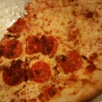 Roma - Pepperoni and bacon/cheese pizza. - Pizza Near Me - Mechanicsville, Virginia Roma - Pepperoni and bacon/cheese pizza. - Pizza Near Me - Mechanicsville, Virginia