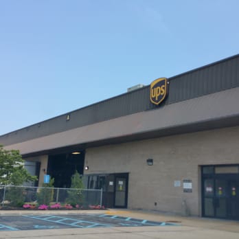 UPS Customer Center - Customer entrance - Shipping Centers Near Me - Uniondale, New York UPS Customer Center - Customer entrance - Shipping Centers Near Me - Uniondale, New York