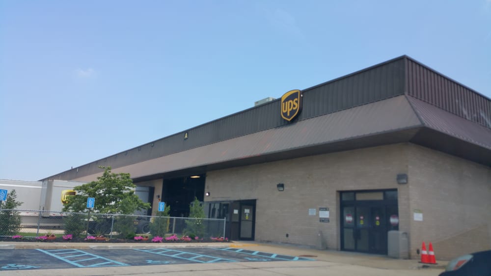 UPS CUSTOMER CENTER 51 Reviews 300 Oak St, Uniondale, New York