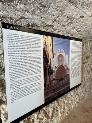 Passeig Arqueològic by null