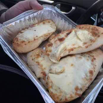Paisano - Cheesy garlic bread - Italian Near Me - Toronto, Ontario Paisano - Cheesy garlic bread - Italian Near Me - Toronto, Ontario
