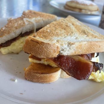 Sippin Cow - Sunshine sandwich with bacon - American Near Me - Bluffton, South Carolina Sippin Cow - Sunshine sandwich with bacon - American Near Me - Bluffton, South Carolina