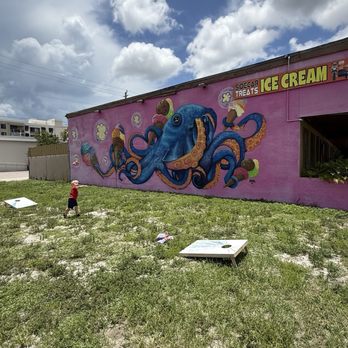 Sidecar Treats - Ice Cream & Frozen Yogurt Near Me - Cape Coral, Florida