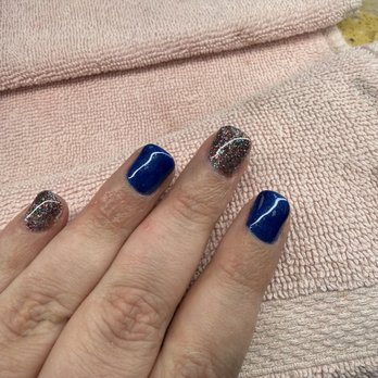 Lily's Nails & Spa - Nail Salons Near Me - Ayer, Massachusetts