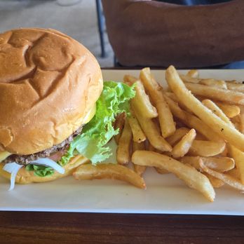 Lilikoi Lounge - Beach boy burger - Breakfast & Brunch Near Me - Waianae, Hawaii