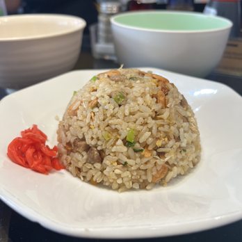 Ramen Nakamura - Garlic fried rice - Ramen Near Me - Honolulu, Hawaii