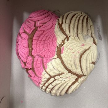 Panaderia Torres - 12" by 12" heart shape concha - Bakeries Near Me - Fresno, California Panaderia Torres - 12" by 12" heart shape concha - Bakeries Near Me - Fresno, California