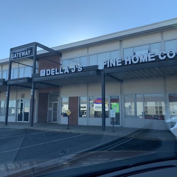 Della J's Delectables - Front of building - Southern Near Me - Alexandria, Virginia