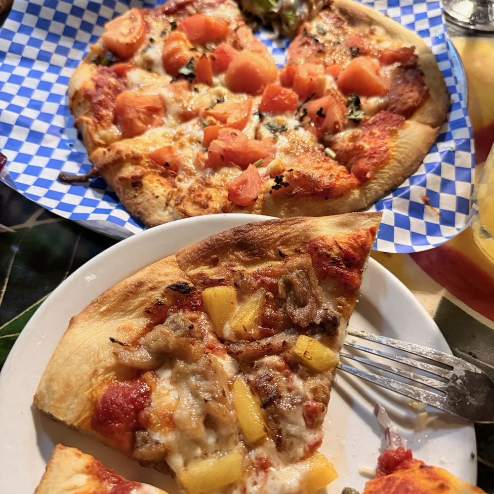 Tahiti Nui - Flatbread - Seafood Near Me - Hanalei, Hawaii Tahiti Nui - Flatbread - Seafood Near Me - Hanalei, Hawaii