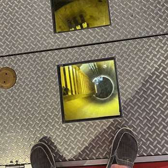 National Corvette Museum - Sinkhole manhole - Museums Near Me - Bowling Green, Kentucky