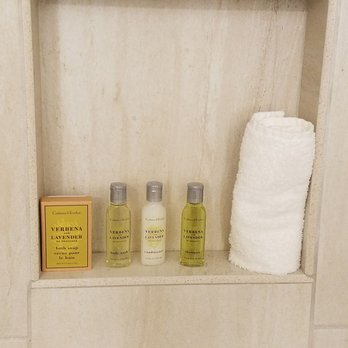 DoubleTree by Hilton McLean Tysons - Bath essentials - Hotels Near Me - Mclean, Virginia DoubleTree by Hilton McLean Tysons - Bath essentials - Hotels Near Me - Mclean, Virginia