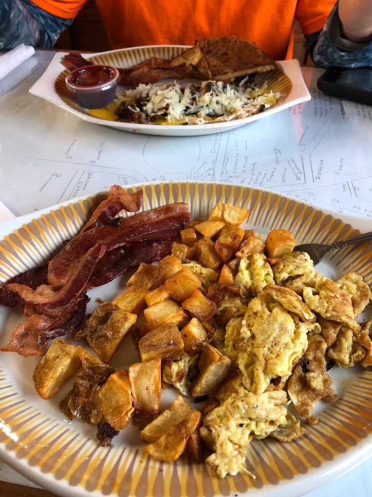 ASHVILLE GENERAL STORE 110 Photos & 28 Reviews Pizza 4844 NY474