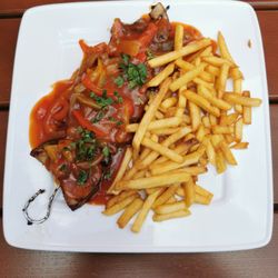 Zum Kasselberger Gretchen - Schaschlik mit Pommes