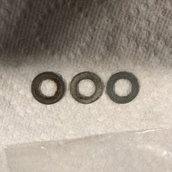 David’s Tackle Box - Ordered 3 star drag washers and the left to are rusty junk