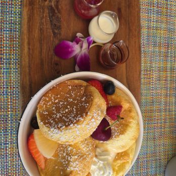 Waikiki Leia - Souffle pancake - Wedding Chapels Near Me - Honolulu, Hawaii